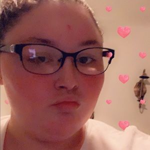 Meet your Posher, Desiree